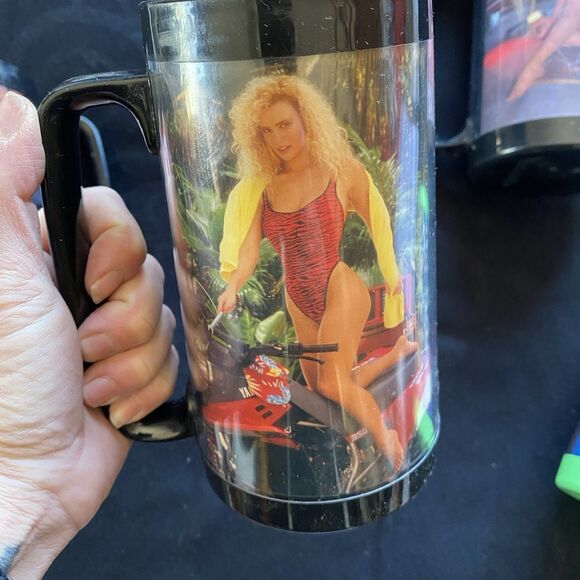 Vintage Snap-On Tools Pinup Girls Thermo-Serv Cups. Set Of 4! Handles. - Picture 6 of 13